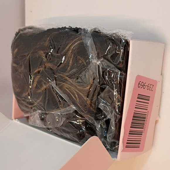 26” Long Curly‎ Claw Clip Ponytail Extension – Brown Layered Synthetic Hairpiece - Picture 3 of 7